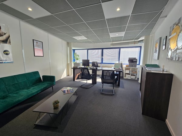 Situation optimale - Bureau Plug-and-Play de 271m2 6