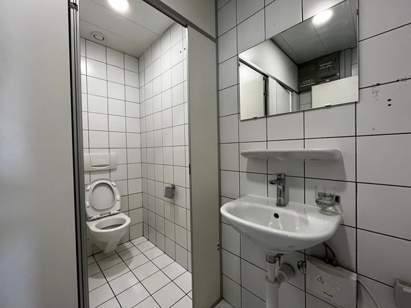Atelier de 285m2 à louer - Forel - Localisation centrale 6