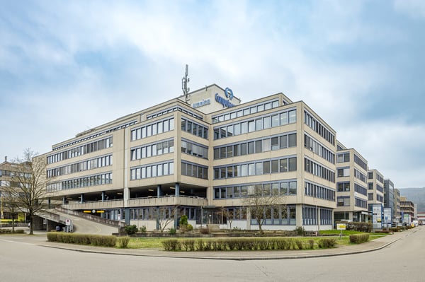 Kompaktes Büro für smarte Lösungen 1