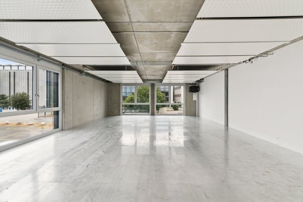 SPARK - 99.7 m2 - Espace Atelier Plug & Play à Gland 4