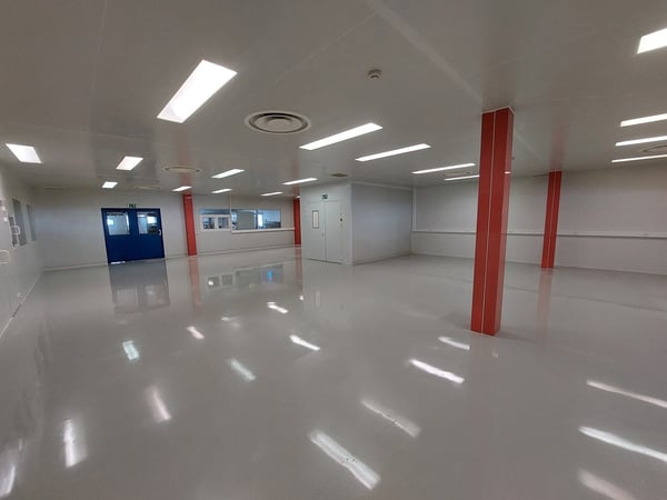 Surface 350 m2 - Laboratoire/salles blanches 3