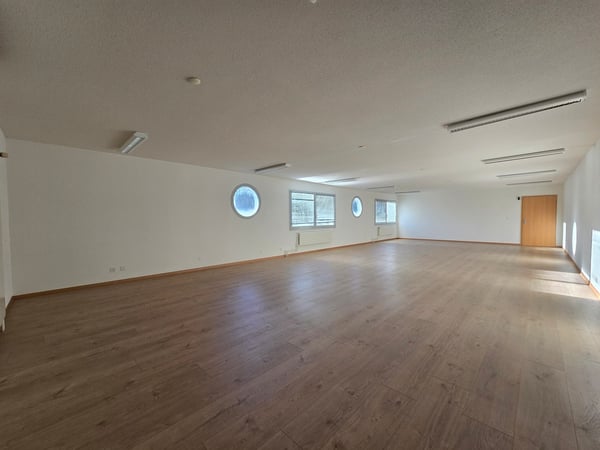 2 premiers loyer offerts - local commercial / bureau - 95m² - Crissier 5