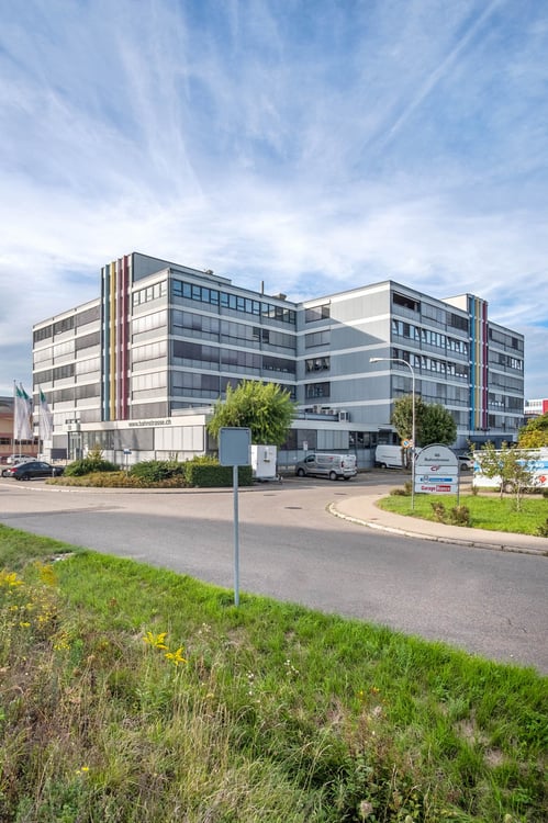 Gewerbefläche oder Atelier mit Büro- und Produktionsteil 11