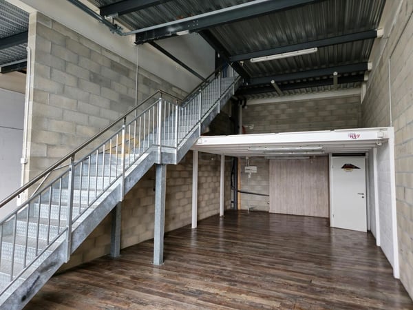 Opportunité unique, double box à louer de suite - 230m2 2