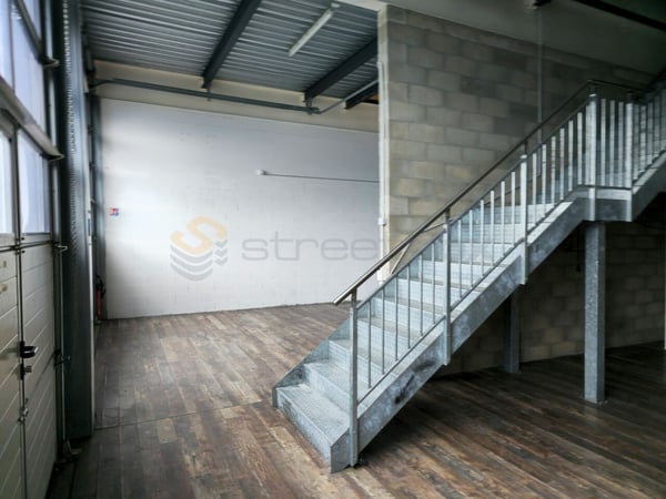 Opportunité unique, double box à louer de suite - 230m2 3