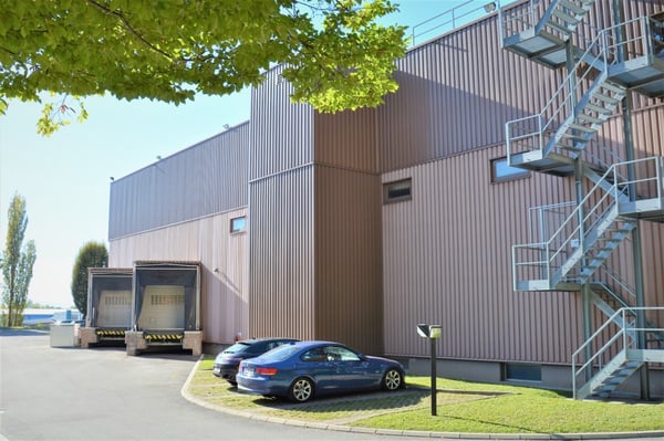 Autoroute à 3 min- Bureau de 73m2 1