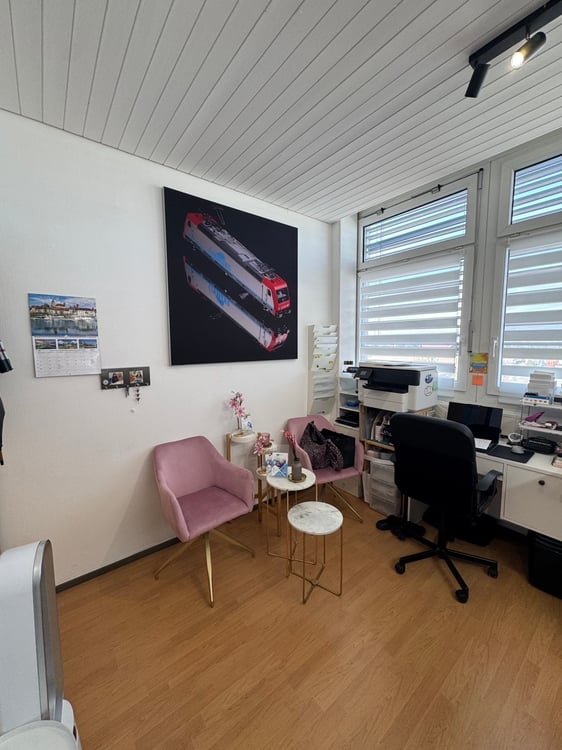 Helle Arbeitsräume mit natürlichem Charme 1
