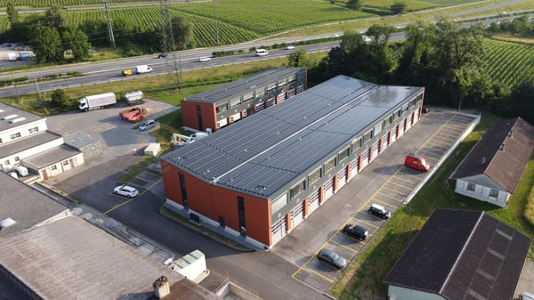 Streetbox double de 230m2 très bien situé ! Box n12 et 13 1