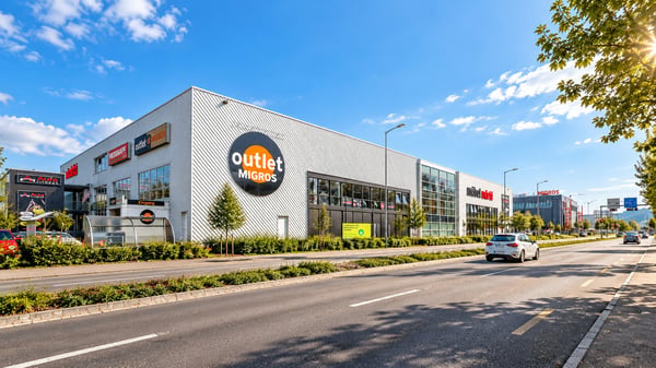 Kompakte Retailfläche an frequenzstarkem Standort in Dierikon 2