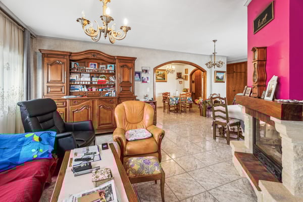 Immeuble Mixte en zone artisanale 4