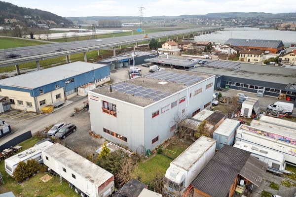 Immeuble Mixte en zone artisanale 9