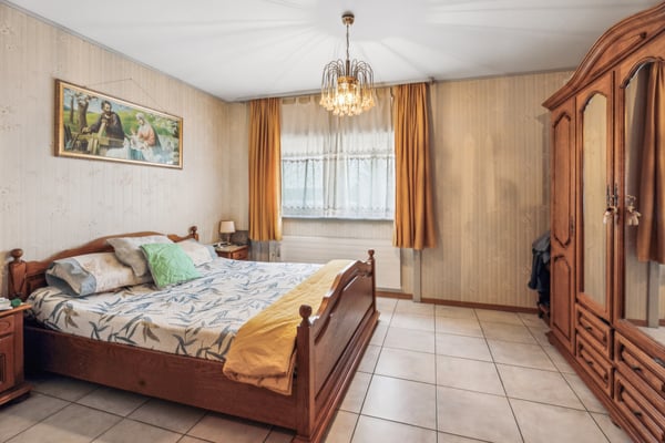 Immeuble Mixte en zone artisanale 7