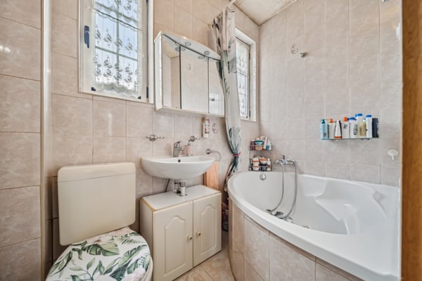 Maison locative de 2.5 pièces parfaitement située ! 12