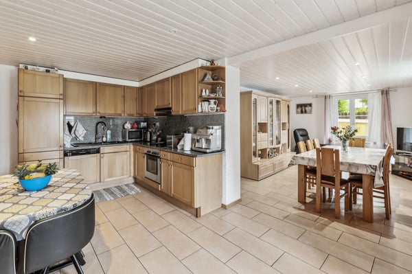 Grande maison rénovée de deux appartements ! 4