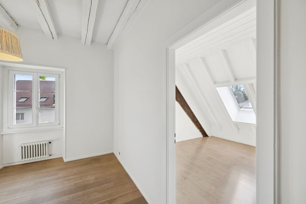 6.5 pièces dans une ravissante petite PPE à 15 min de Lausanne 11