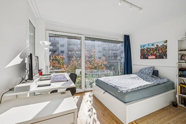 Magnifique 4.5 pièces avec vaste terrasse et jardin privatif à Ecublen 7