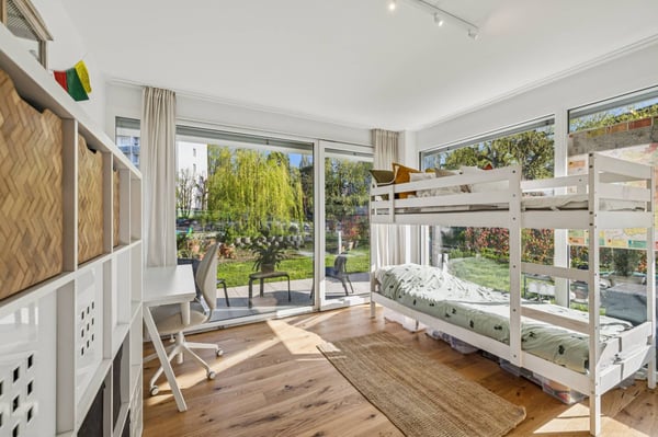 Magnifique 4.5 pièces avec vaste terrasse et jardin privatif à Ecublen 8