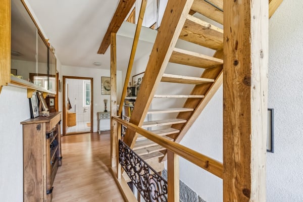 Maison de caractère rénovée aux grands volumes 12