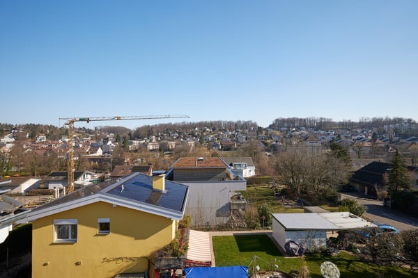 Attraktive Dachwohnung an Bestlage mit bis zu fünf Einstellplätzen! 12