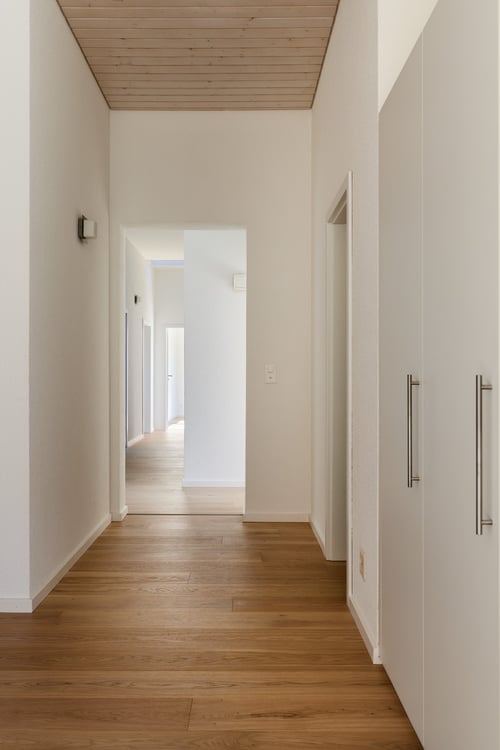 Attraktive Dachwohnung an Bestlage mit bis zu fünf Einstellplätzen! 4