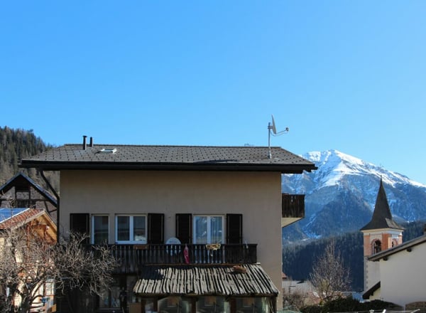 Mehrfamilienhaus mit Stall und Entwicklungspotenzial im Dorfkern von Lain 4