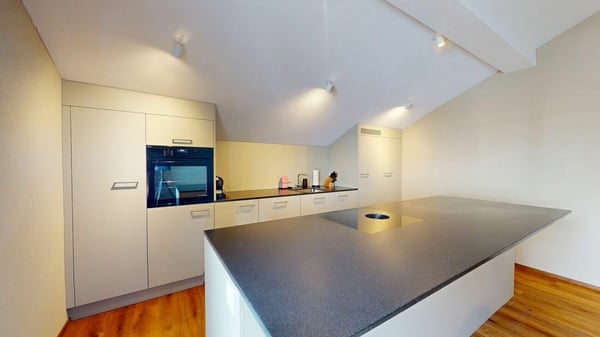 4.5 Zimmer-Dachwohnung mit Bewirtschaftung in der Tgesa Romana 4