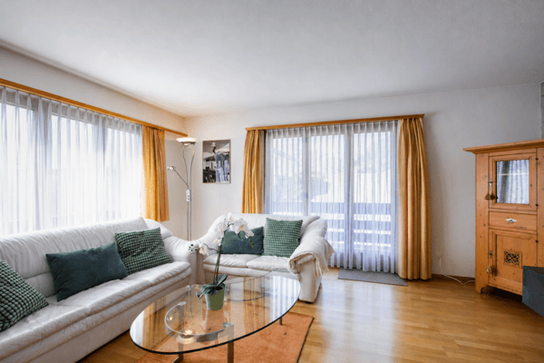 Geschmackvoll möblierte Ferienwohnung in Lain