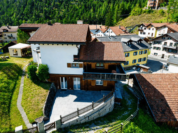 Grosszügige 3.5 Zimmerwohnung mit schönem Sitzplatz 11