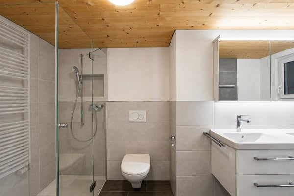 Grosszügige 3.5 Zimmerwohnung mit schönem Sitzplatz 6