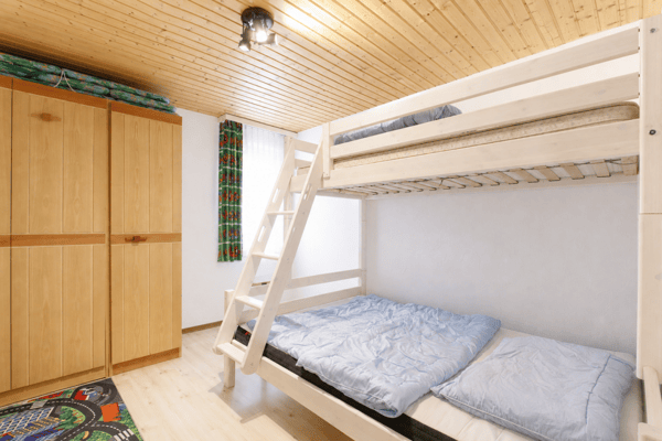 Schöne 3.5 Zimmerwohnung am Sonnenhang 8