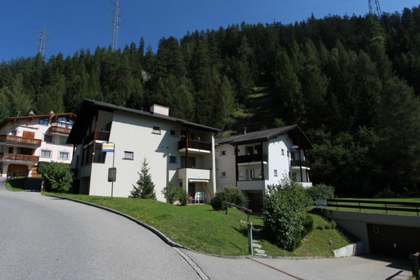 Schöne 3.5 Zimmerwohnung am Sonnenhang 2