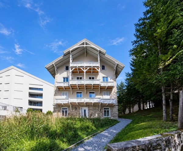 3.5 Zimmerwohnung mit extravagantem Innenausbau 12
