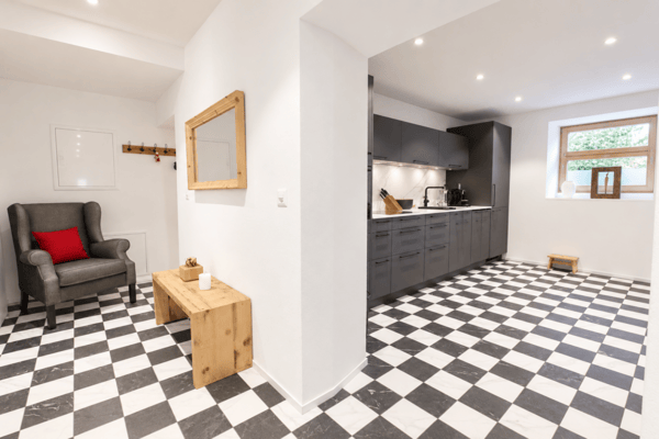 3.5 Zimmerwohnung mit extravagantem Innenausbau 4