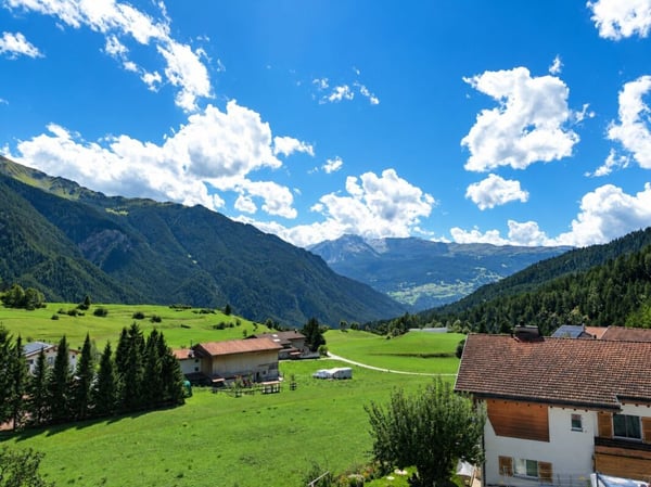 Hochwertige Dachmaisonette mit 5.5 Zimmern in kernsaniertem Altbau 12