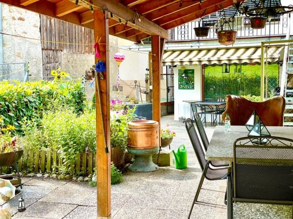 Einfamilienhaus mit Einliegerwohnung und grossem Garten 24