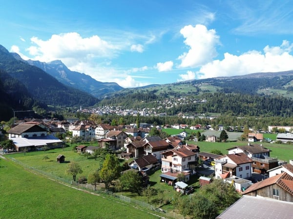 Einfamilienhaus mit Einliegerwohnung und grossem Garten 25