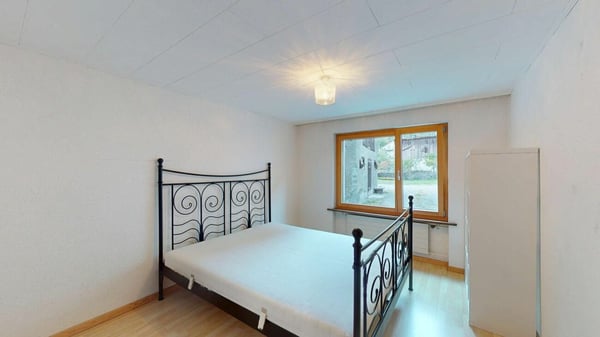 Einfamilienhaus mit Einliegerwohnung und grossem Garten 18