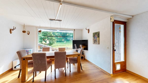 Einfamilienhaus mit Einliegerwohnung und grossem Garten 7