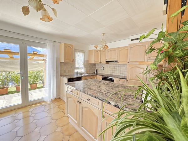 Garage double et grand hangar aménageable 2