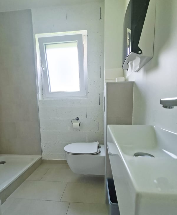 Local Triplex - Hall et bureaux 7