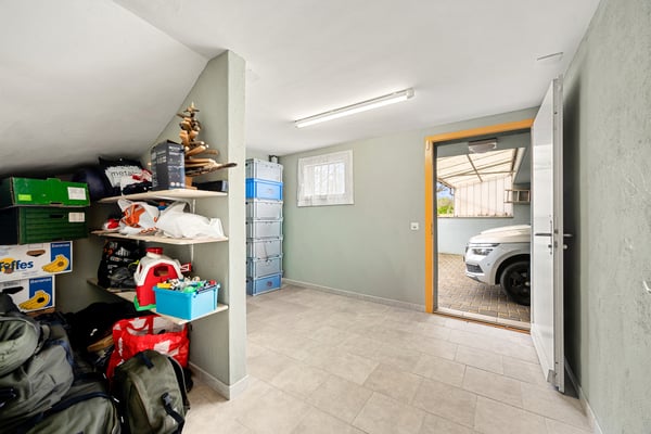 A vendre villa de caractère au charme intemporel 13
