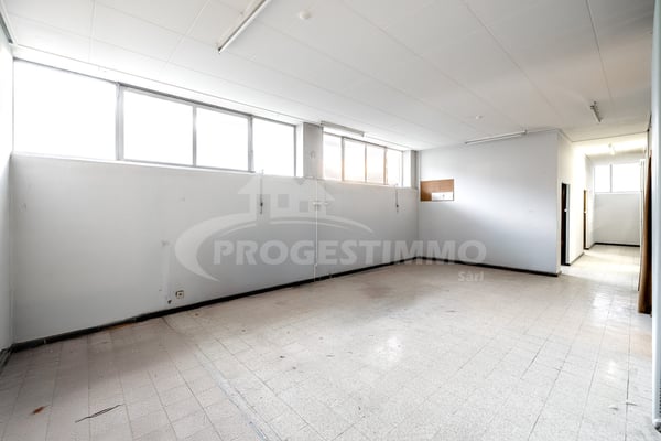 GRANDE SURFACE COMMERCIALE CENTRE VILLE 8