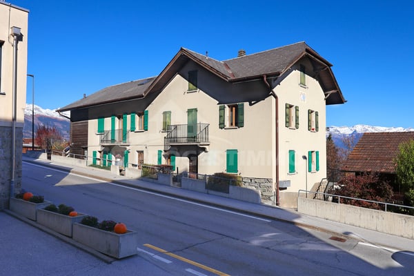 IMMEUBLE DE RENDEMENT AVEC POTENTIEL DE DÉVELOPPEMENT 2