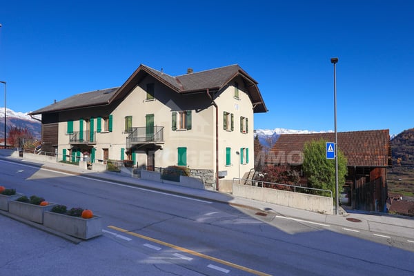 IMMEUBLE DE RENDEMENT AVEC POTENTIEL DE DÉVELOPPEMENT 6