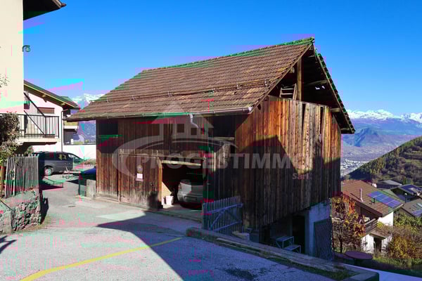 IMMEUBLE DE RENDEMENT AVEC POTENTIEL DE DÉVELOPPEMENT 9