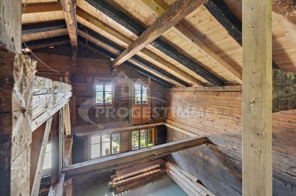 CHALET HISTORIQUE DE 1767 AVEC POTENTIEL DE RÉNOVATION 12