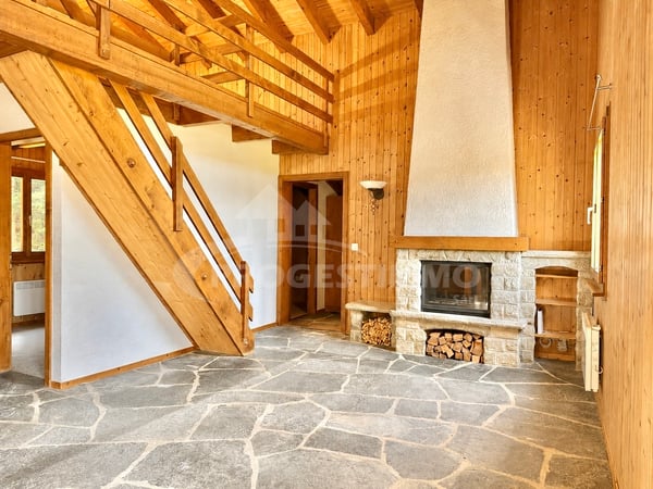 CHARMANT CHALET AVEC VUE PANORAMIQUE EXCEPTIONNELLE 2