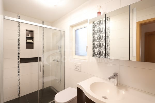 UN VÉRITABLE COUP DE COEUR, MAISON LUMINEUSE AVEC PANORAMA EXCEPTIONNEL 2