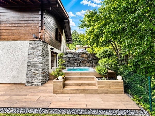 MAISON DE CHARME DANS UN QUARTIER PAISIBLE ET RECHERCHÉ 12