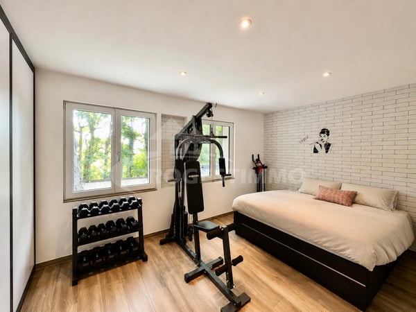 MAISON DE CHARME DANS UN QUARTIER PAISIBLE ET RECHERCHÉ 9